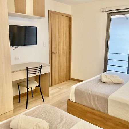 Hotel Brist0L Suites Centro Historico 昆卡 外观 照片