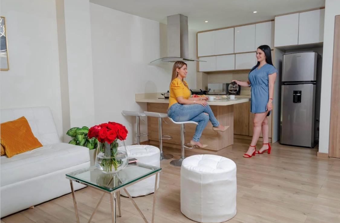 Hotel Brist0L Suites Centro Historico 昆卡 外观 照片