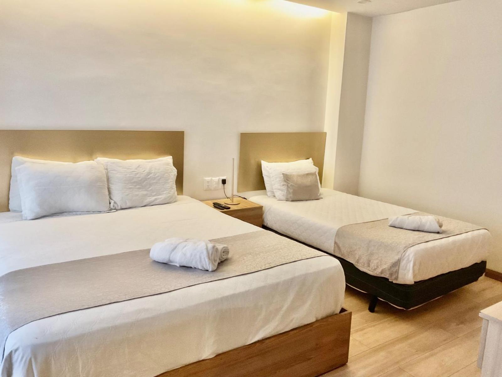 Hotel Brist0L Suites Centro Historico 昆卡 外观 照片