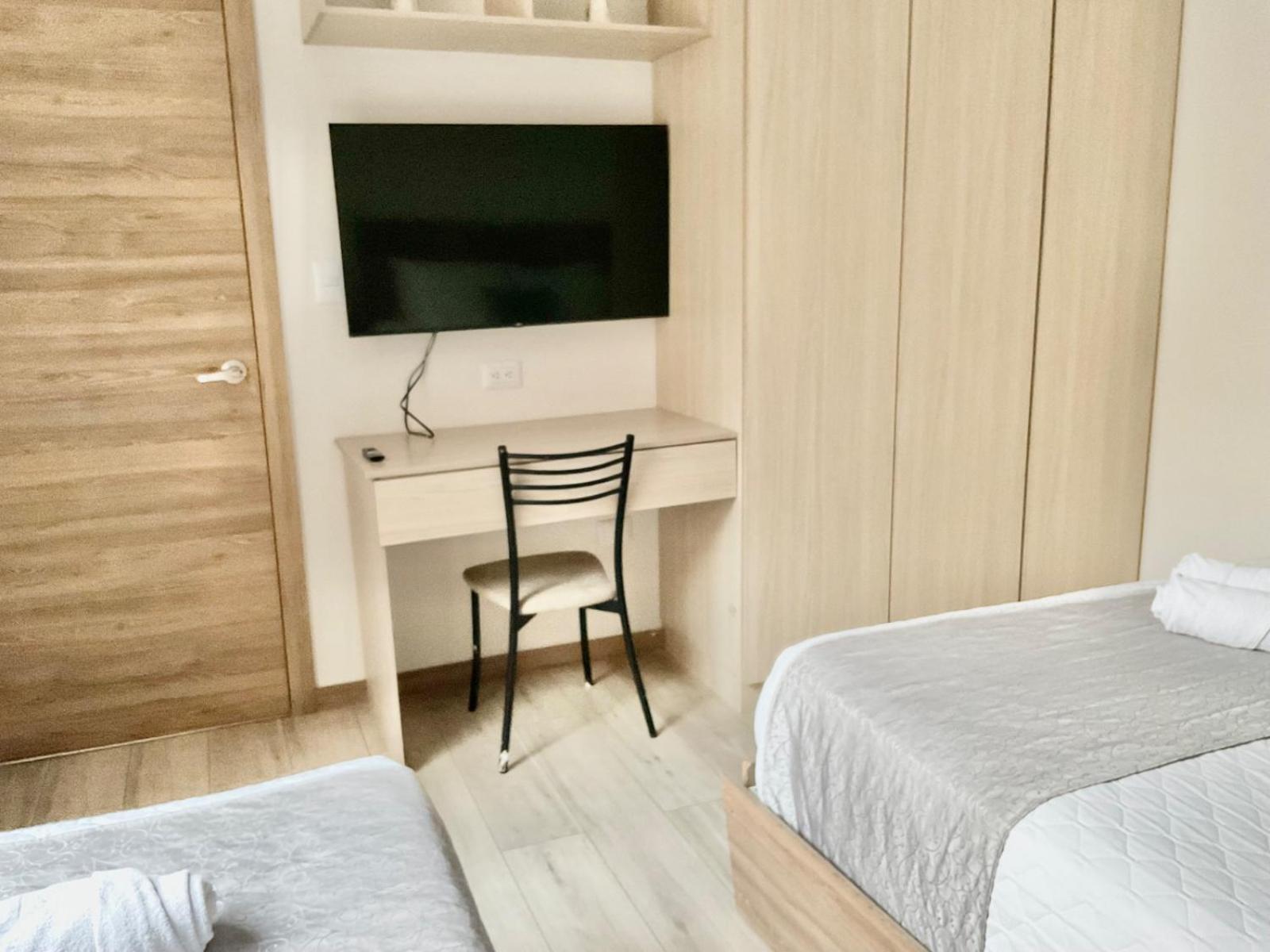 Hotel Brist0L Suites Centro Historico 昆卡 外观 照片