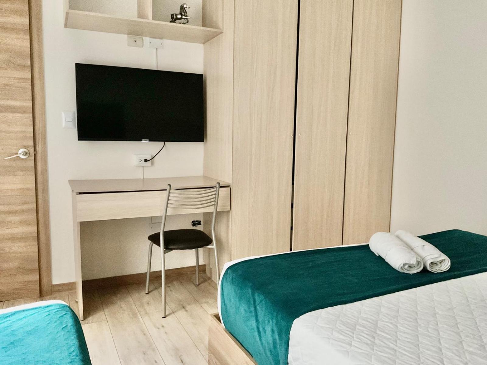 Hotel Brist0L Suites Centro Historico 昆卡 外观 照片