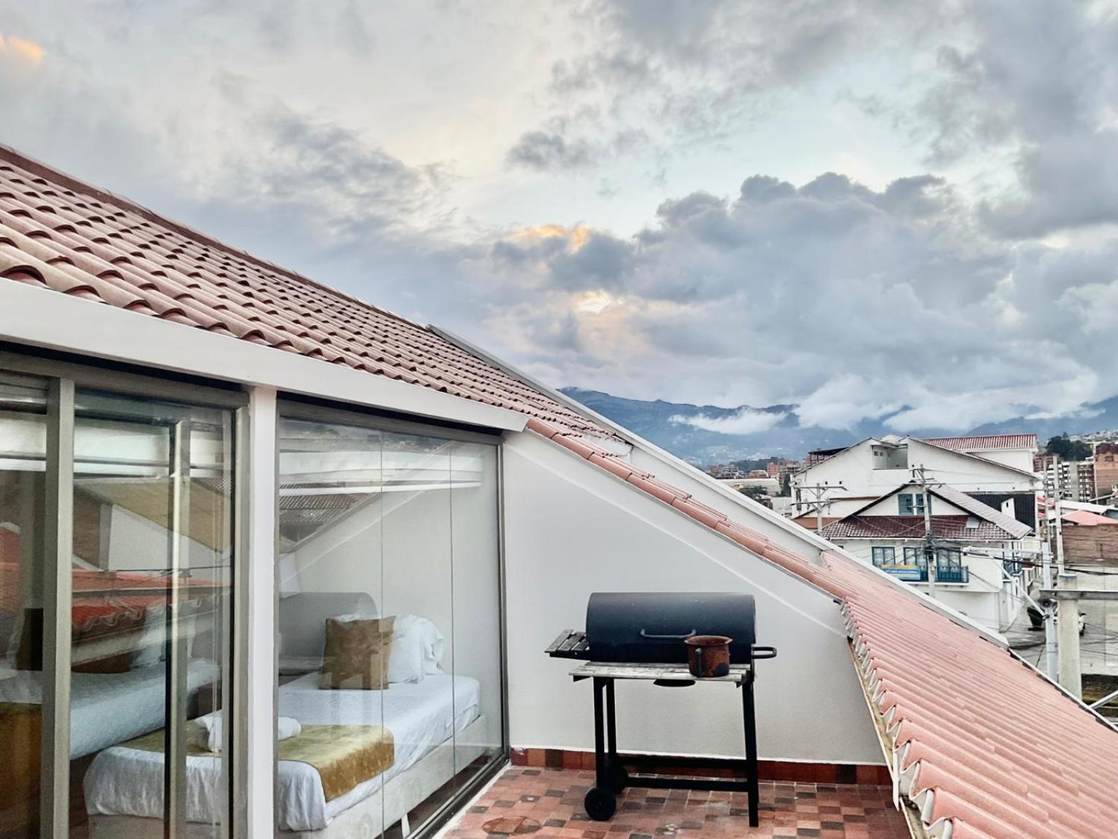 Hotel Brist0L Suites Centro Historico 昆卡 外观 照片