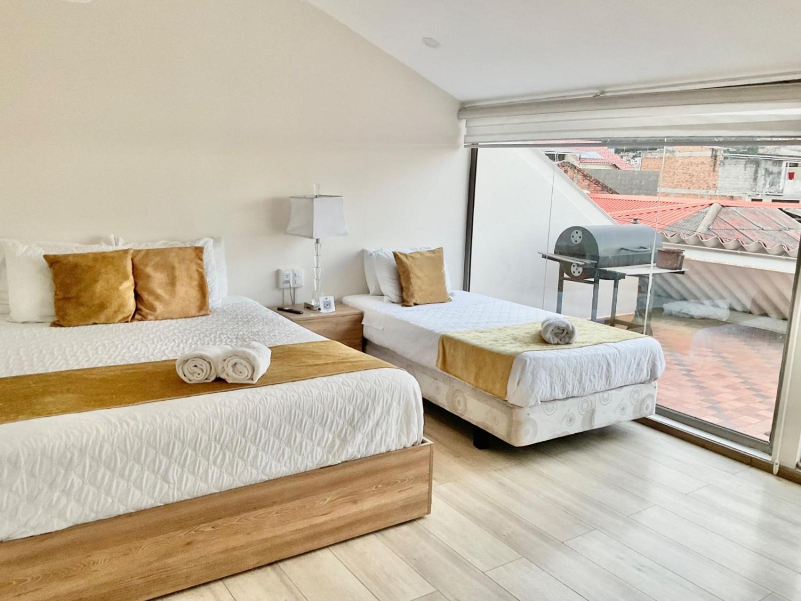 Hotel Brist0L Suites Centro Historico 昆卡 外观 照片