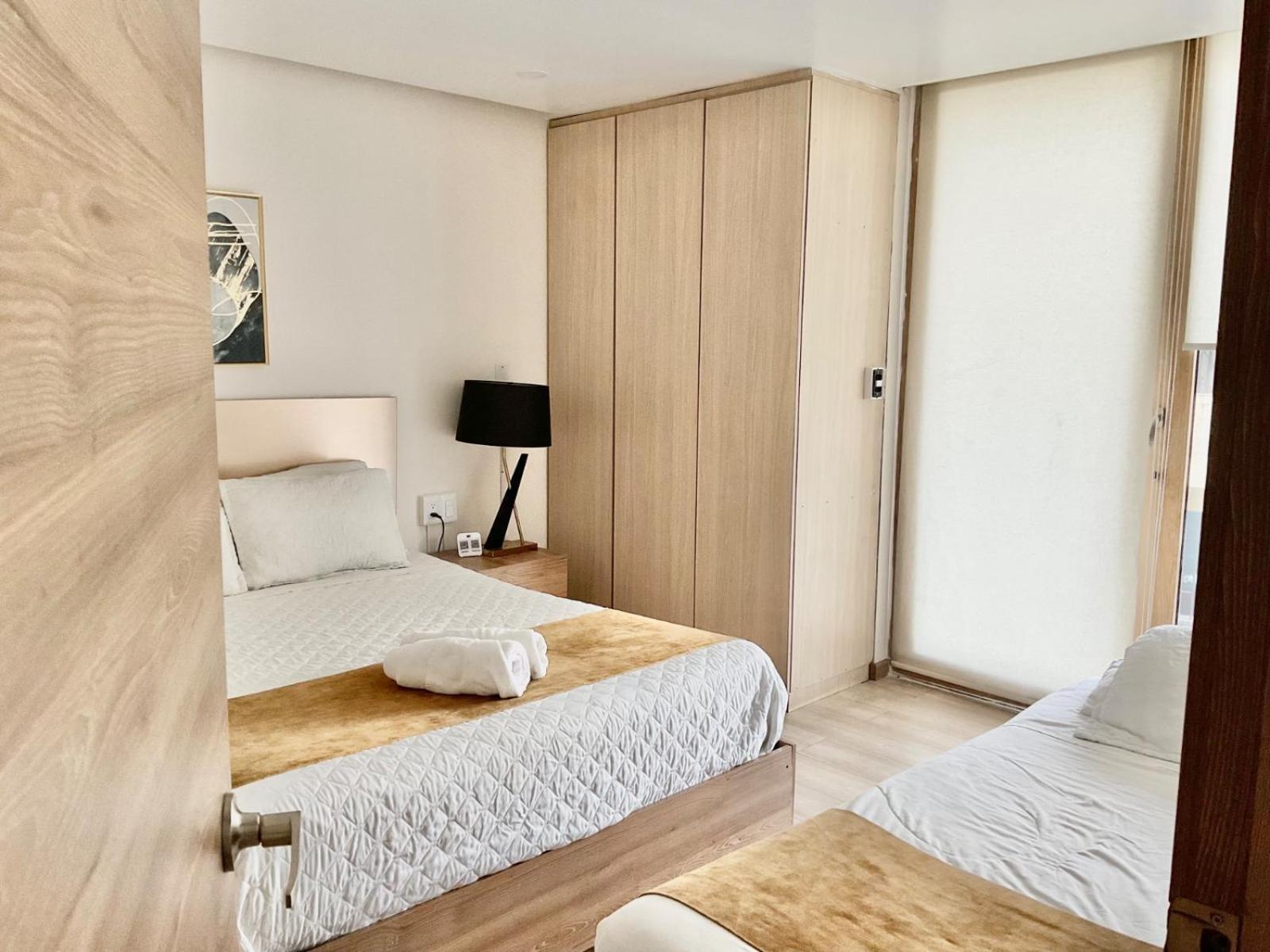 Hotel Brist0L Suites Centro Historico 昆卡 外观 照片
